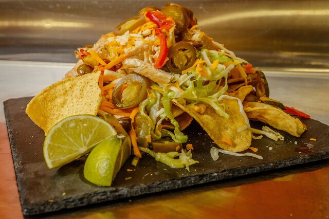 NACHOS DE POLLO