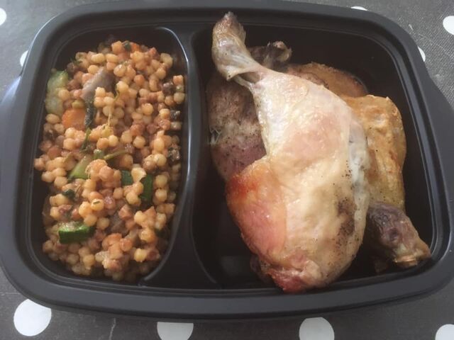 VENTE A EMPORTER : MENU DU JOUR Entrée Plat Dessert et Pain 