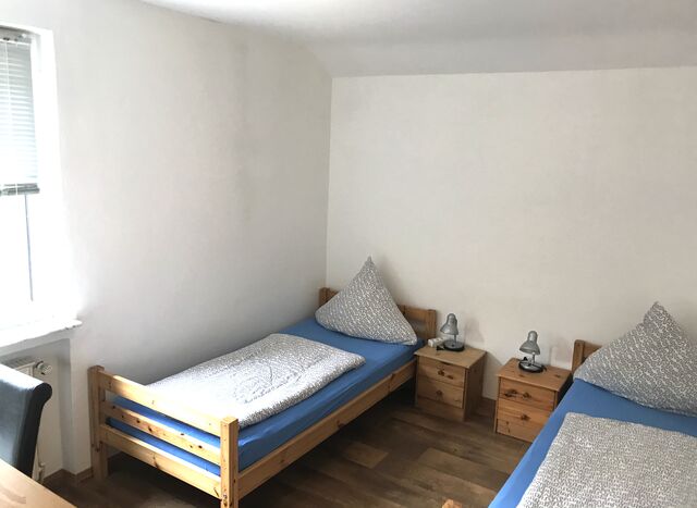 z.B. 1 Schlafraum im Apartment für bis 6 Personen