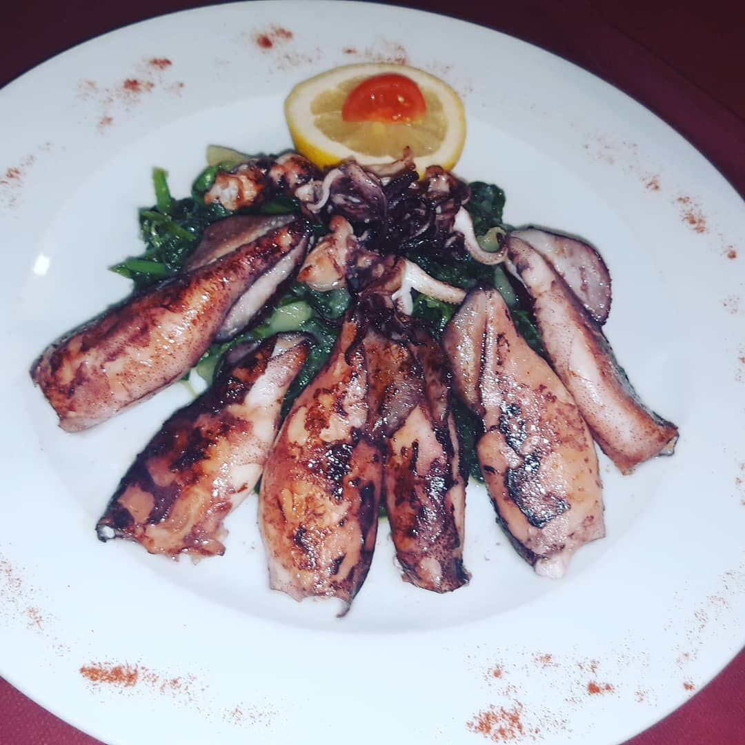 Lignje na žaru s blitvom