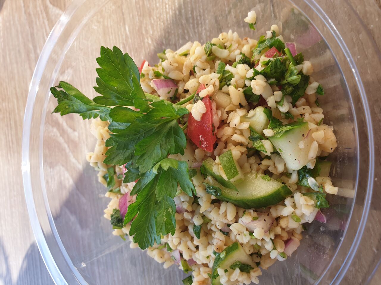 Propozycja sałatki wege.