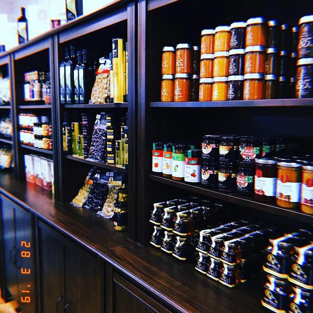 Confitures, miels, olives