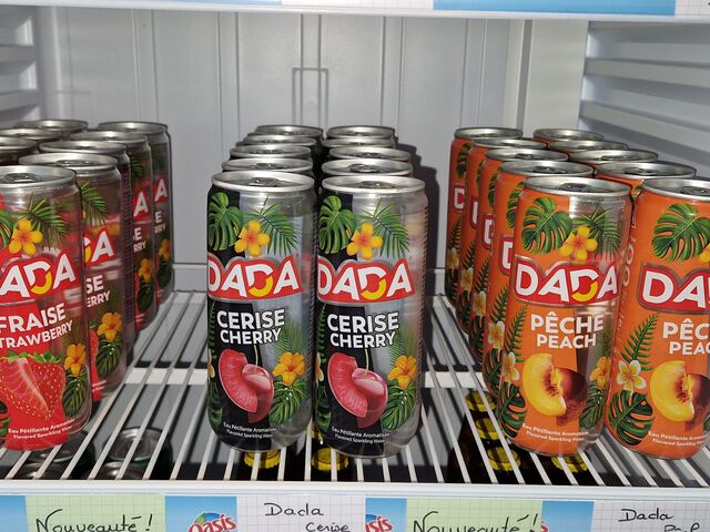 boissons fraiches dada, coca, sprite, fanta, eau minérale, perrier......