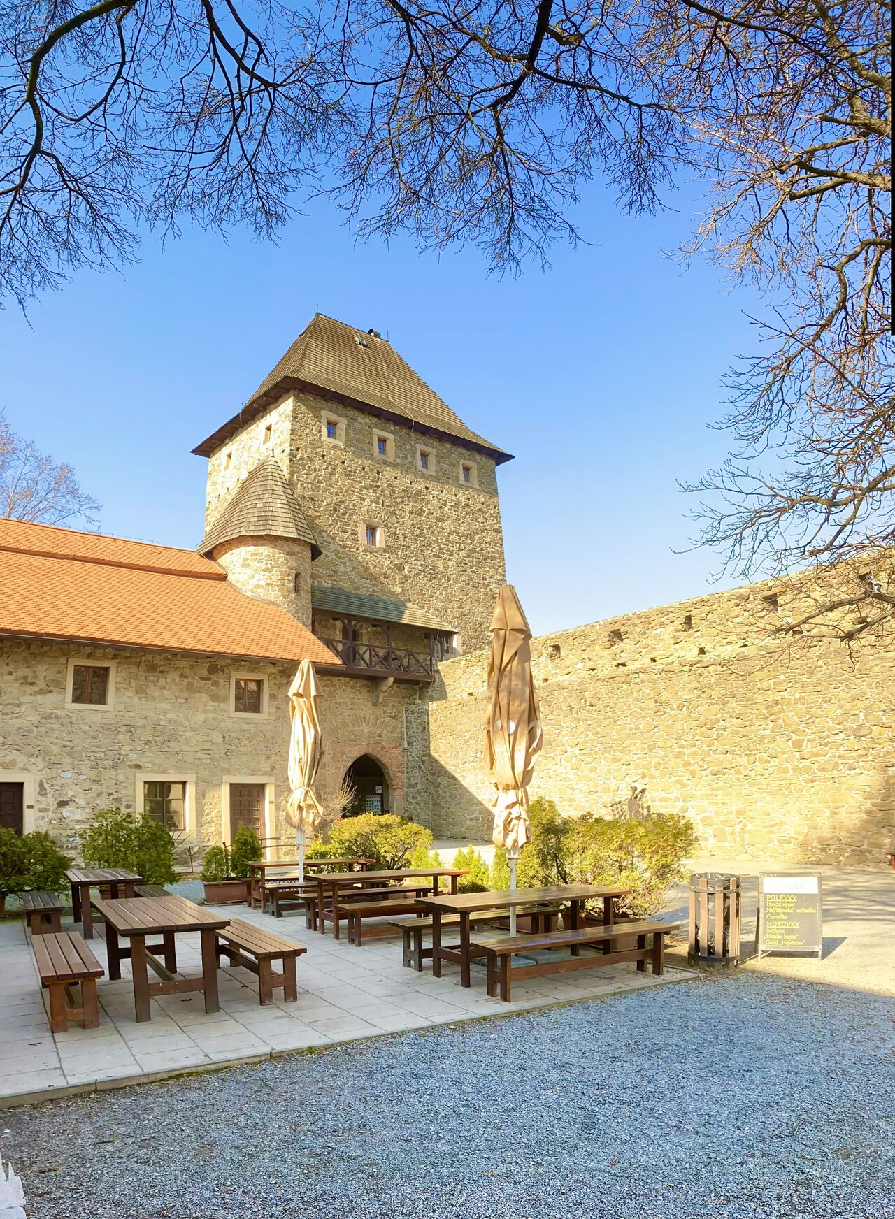 Restaurační zahrádka s obsluhou