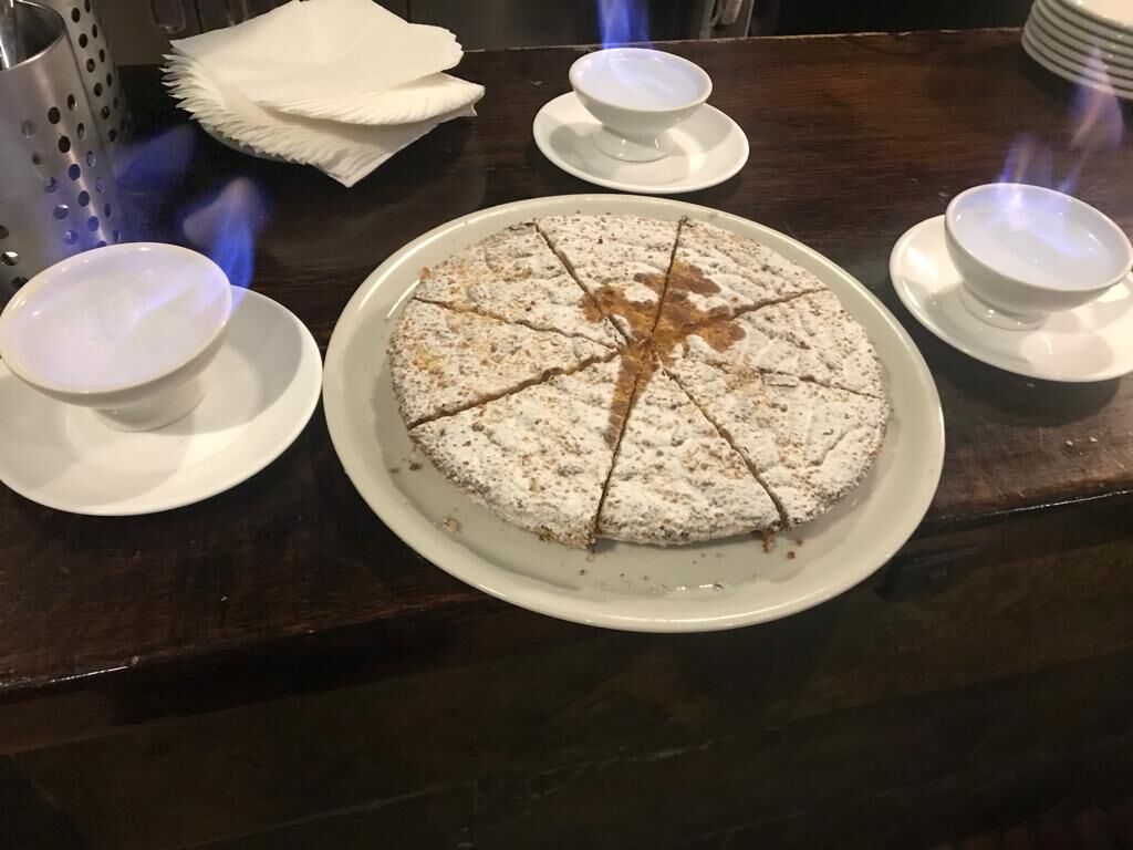 Tarta de Santiago con orujo.