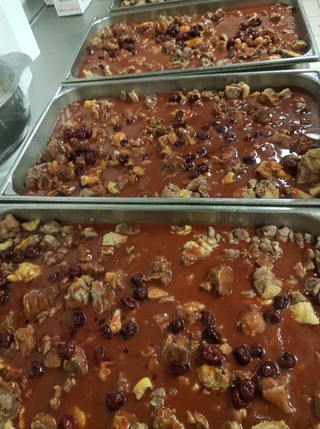 Sauté de chevreuil ou sanglier aux griottes