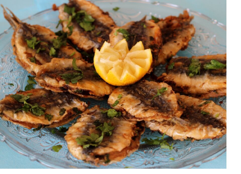 Sardine farcis à la marocaine 4 € la pièce
(2 sardines farcis avec oignon, poivron, persil et citron)