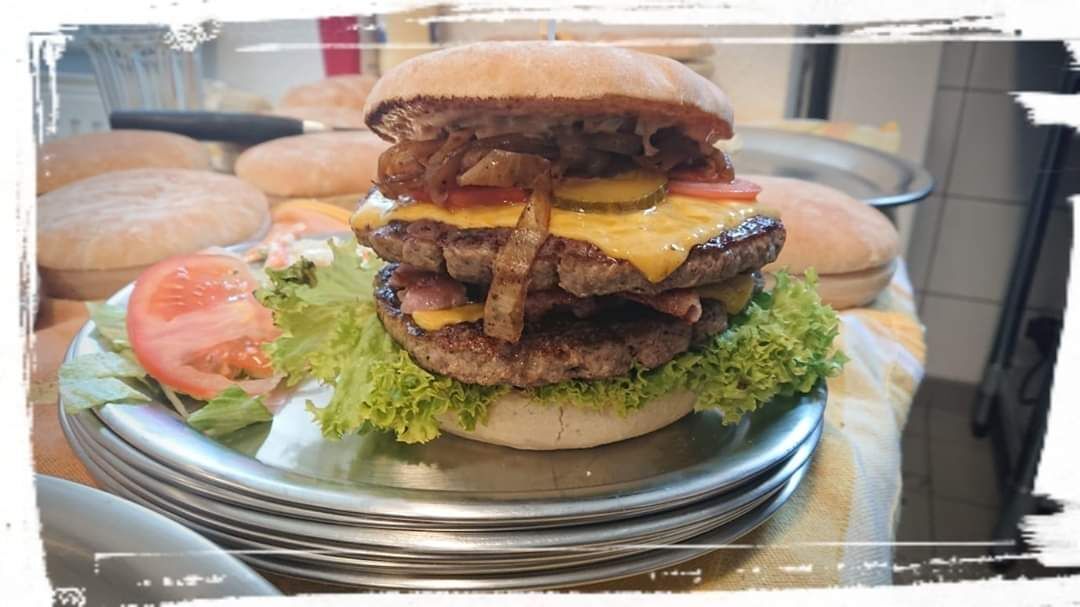 Doppelbeef-Burger