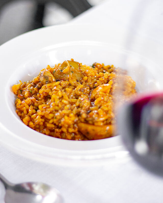 Arroz meloso con bacalao y alcachofas