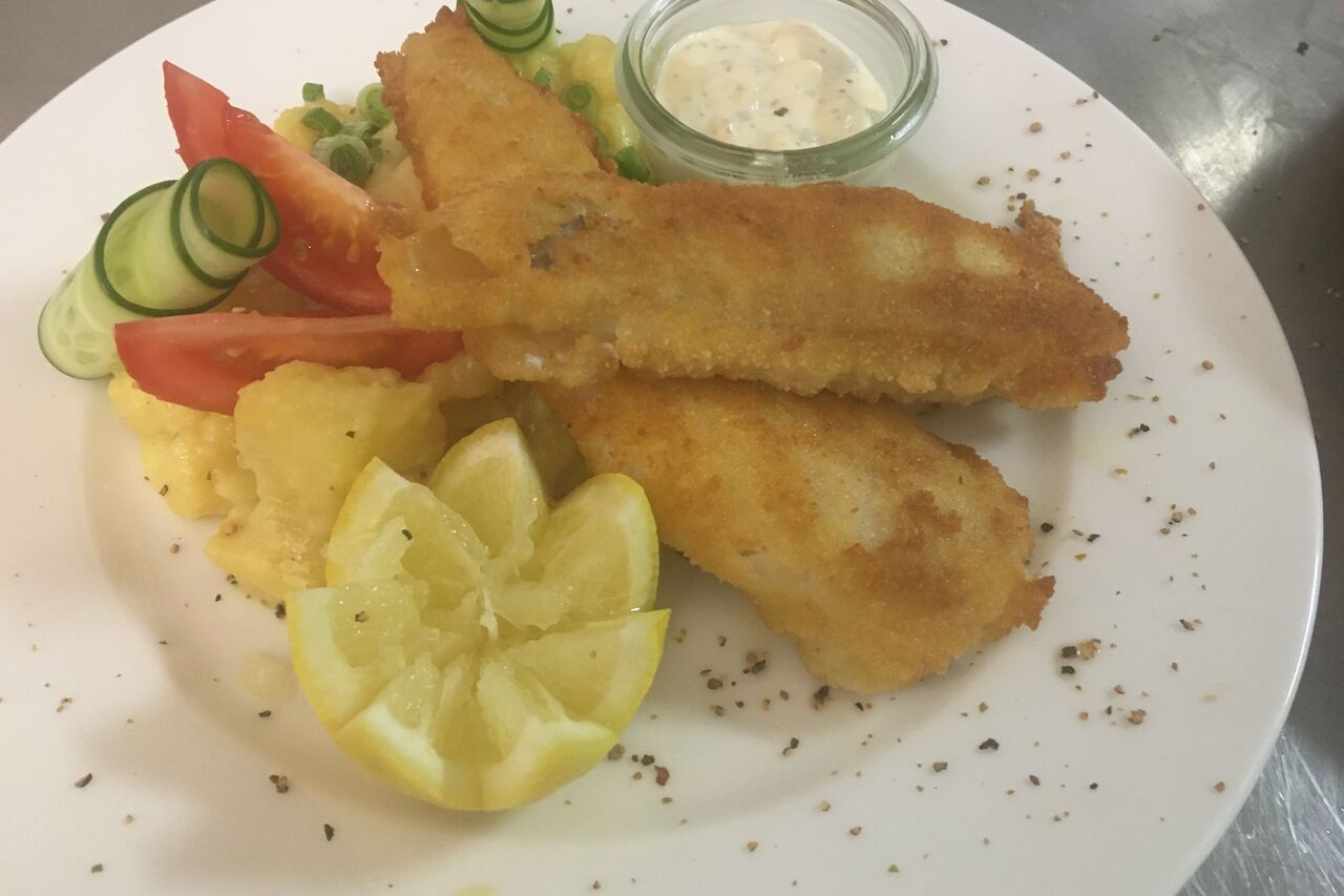 FISCH FRISCH AUF DEN TISCH