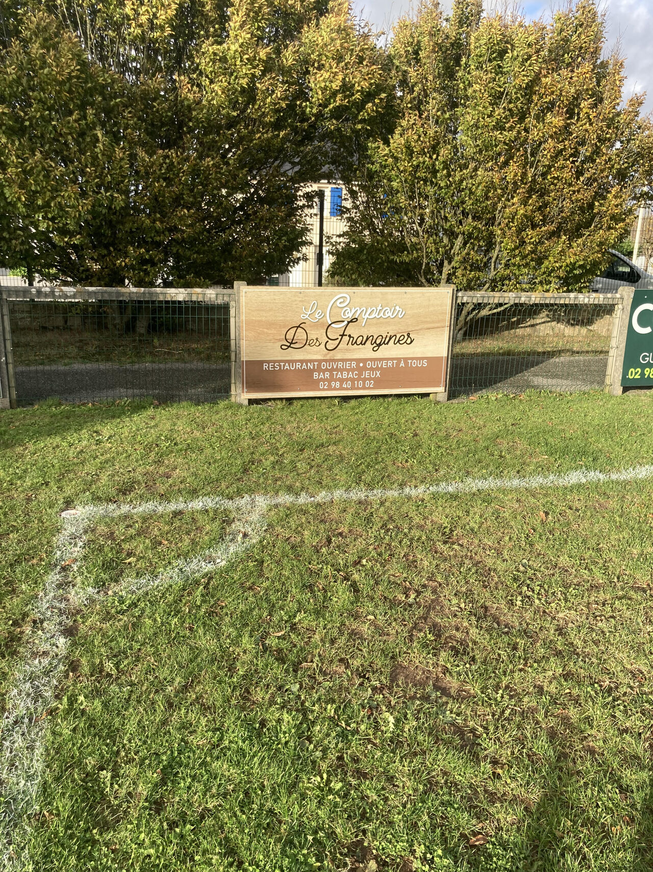 Panneau publicitaire au stade de Kersaint-Plabennec