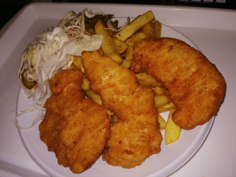 Kentucky csirkemell, körettel és vitaminsalátával 2490ft 