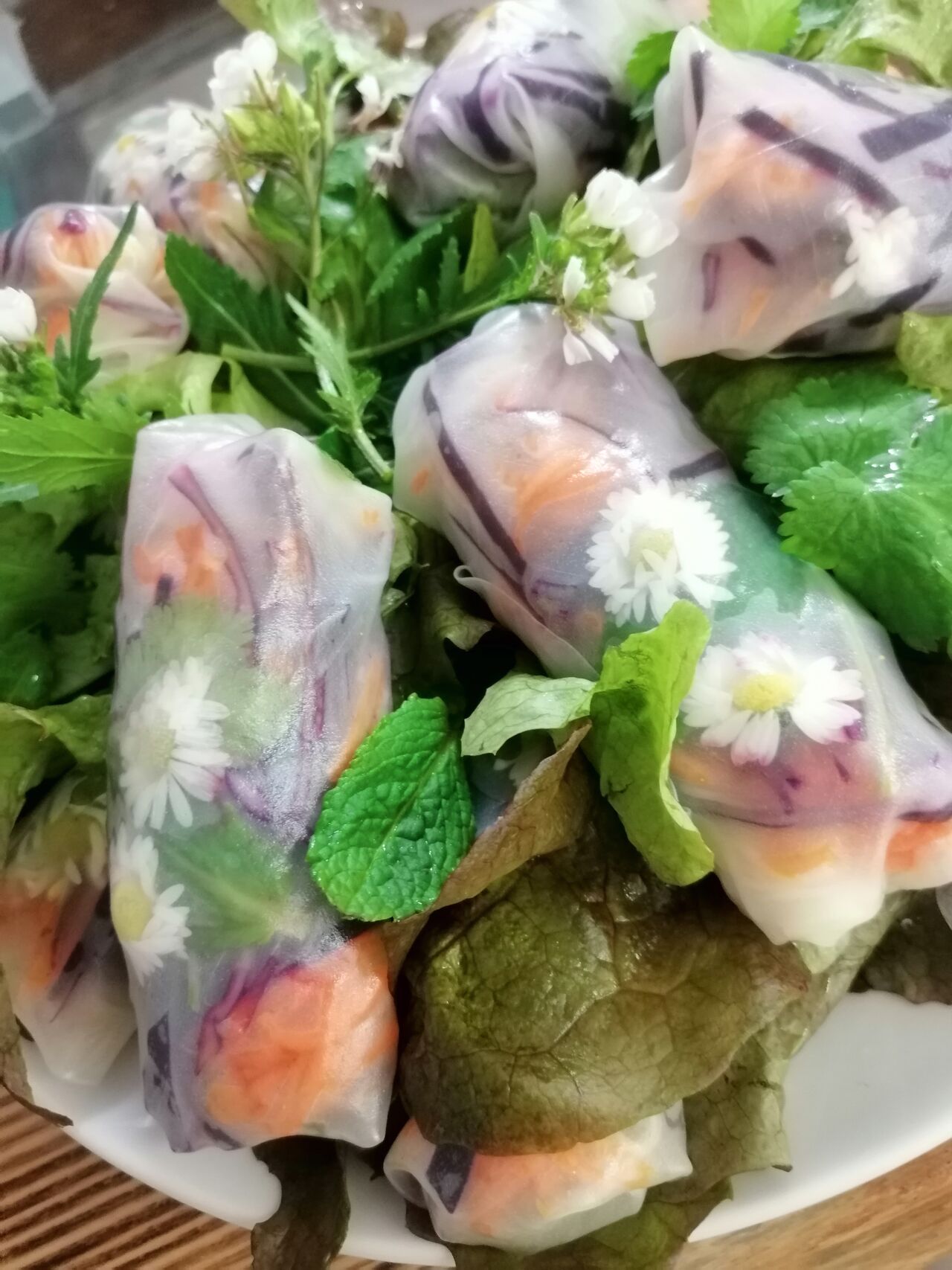 Rouleaux de printemps fleuris