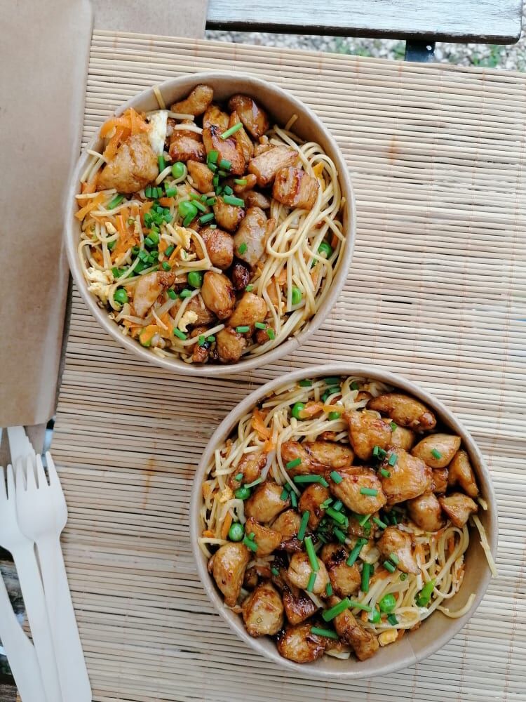 Nouilles sautées au poulet
