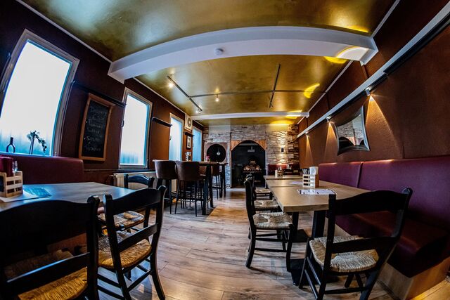 Drinnen, zweiten Raum