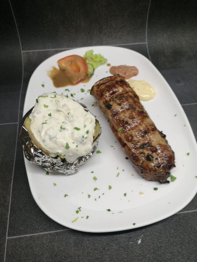 Schweinefilet mit Ofenkartoffel 