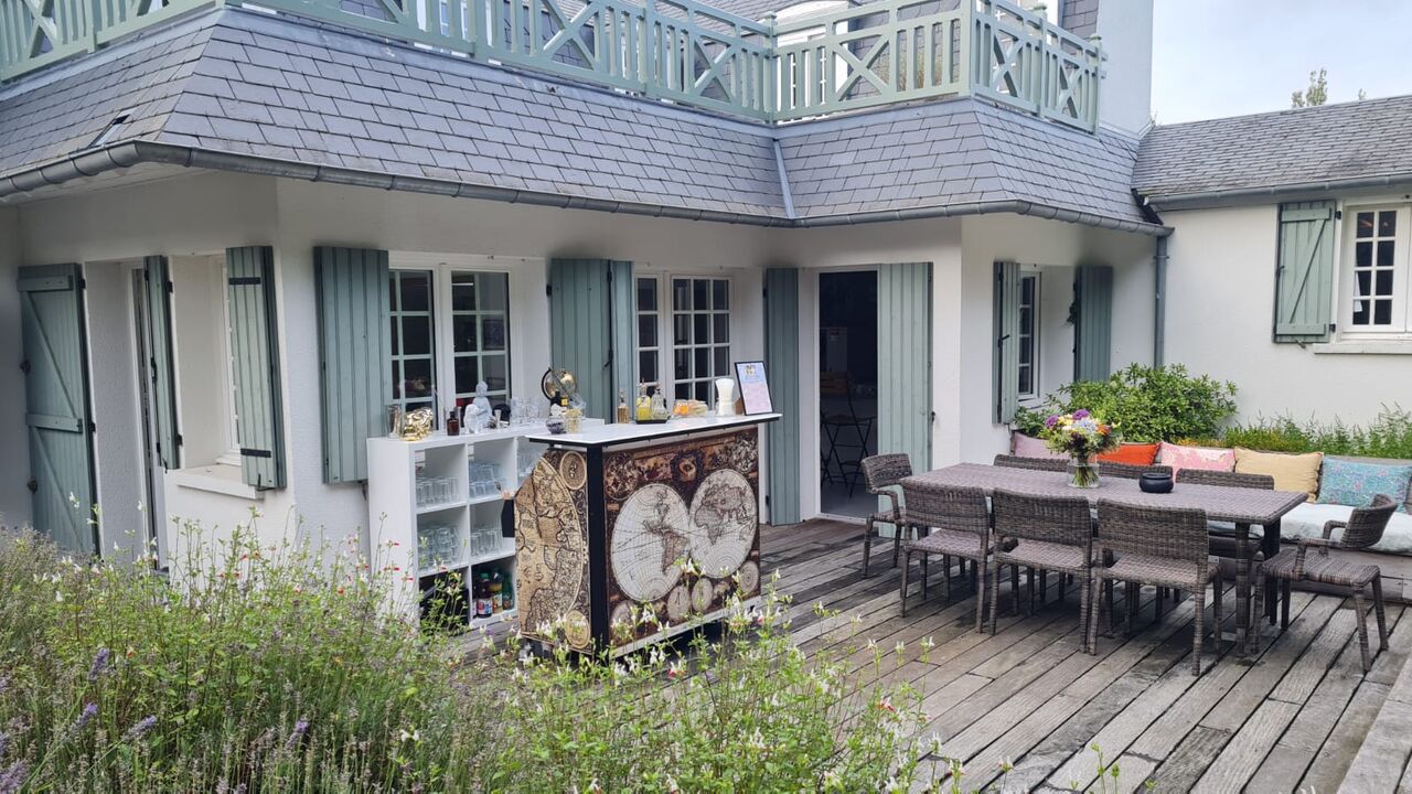 Bon Anniversaire Eliott.
Très belle soirée, début Août 2021
Deauville