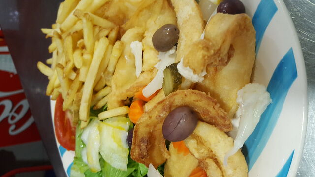 CHOCO FRITO COM GUARNIÇÃO