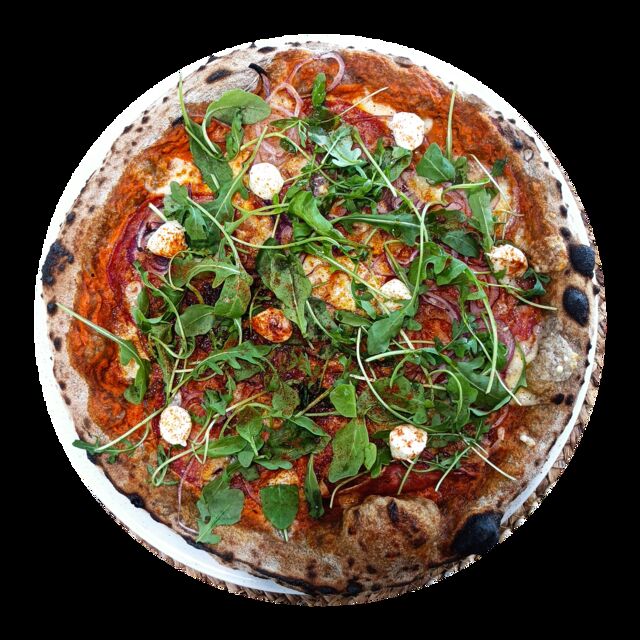 Août La Pepe Piccante - Base crème de poivrons maison, mozza FDL, tranches de spianata ou ventricina, oignons rouges et parmesan