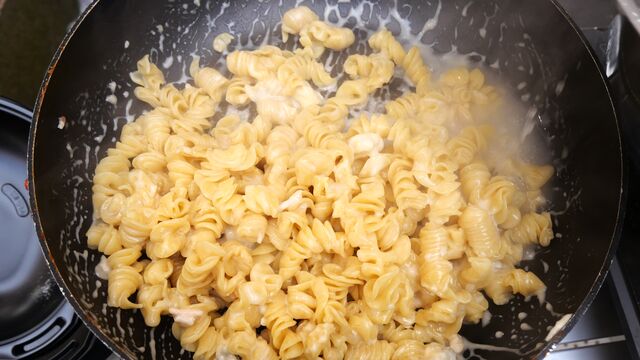 Mes pâtes cuite et saute d'avant vous......