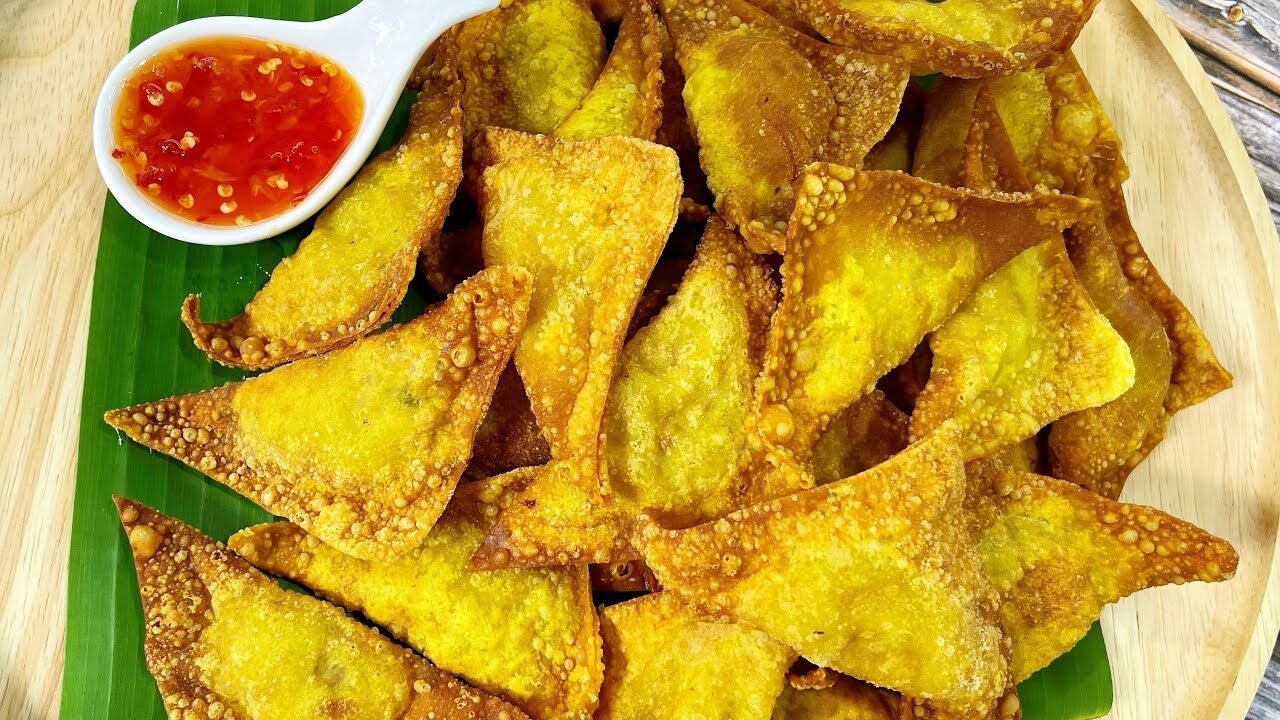 Geaw Tod (ravioles frites garnies) : poulet ou crevette