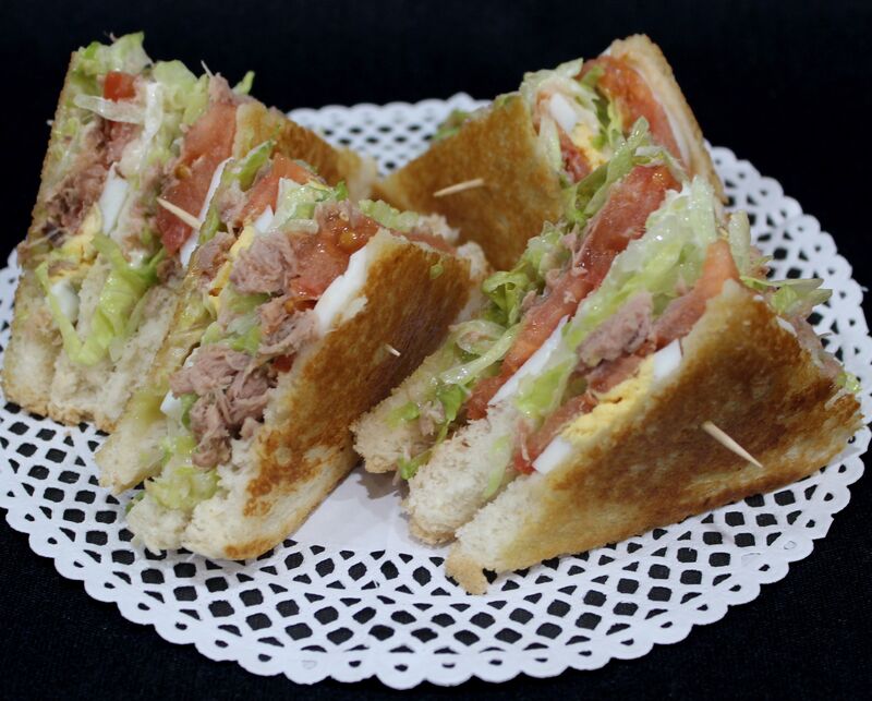 Sandwich vegetal de atún