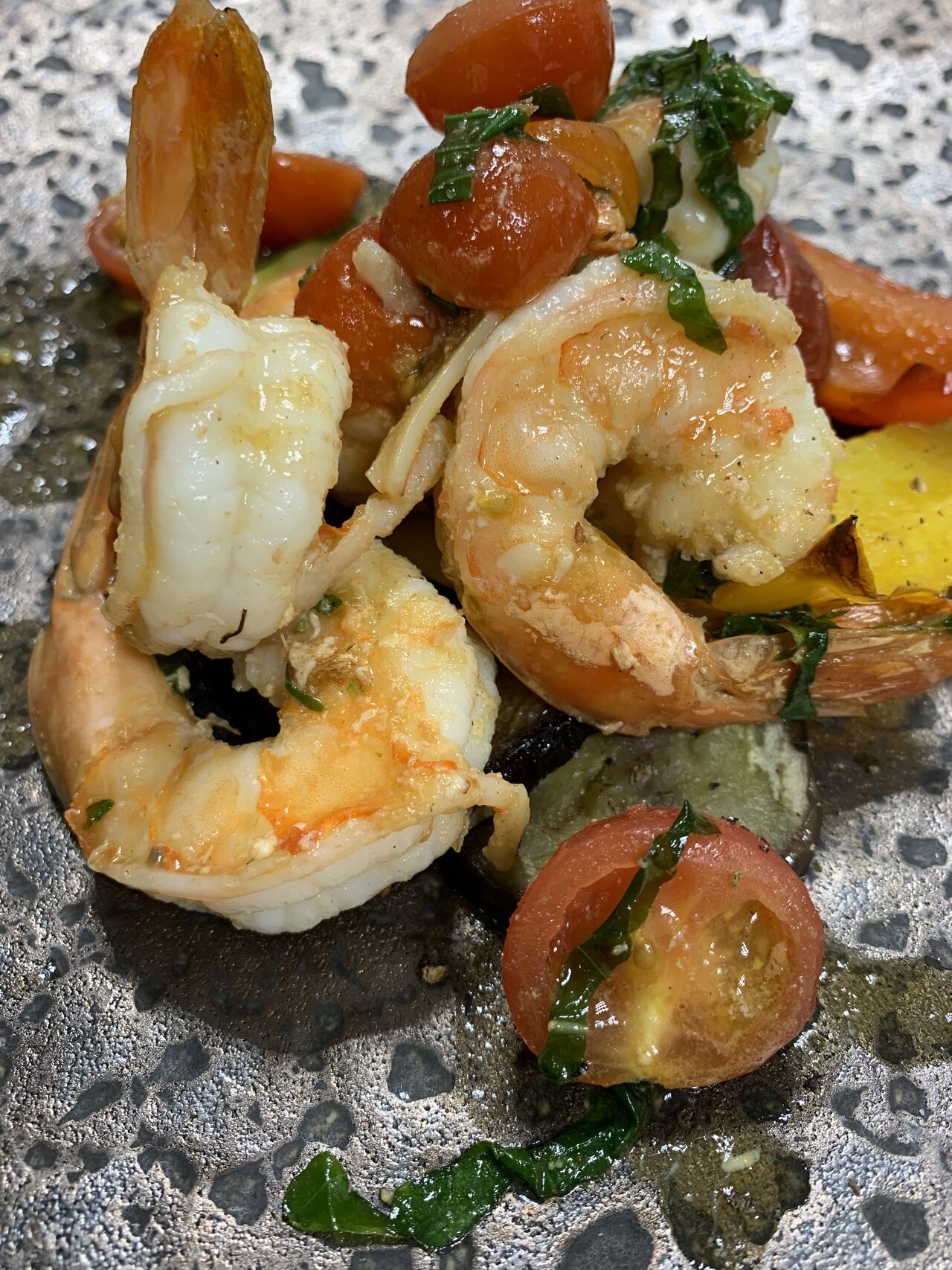 Les Gambas Flambées au Pastis et Méli-Mélo de Légumes d'Eté
