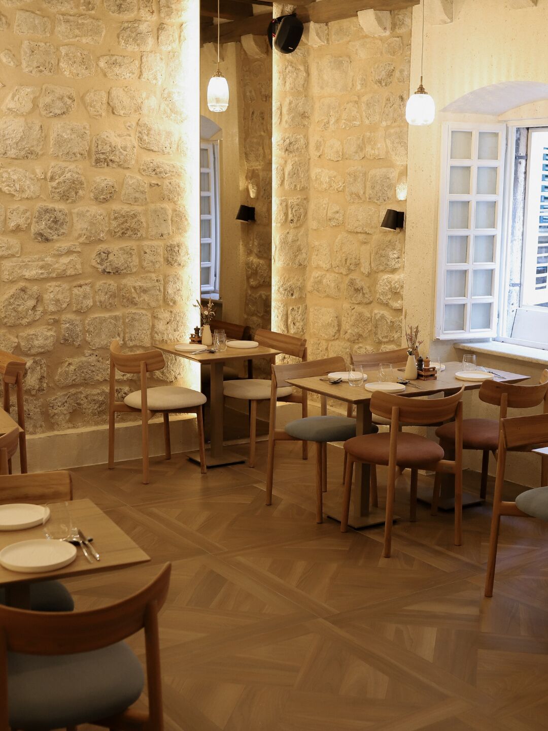 Interior Dining Room – Public Old Town