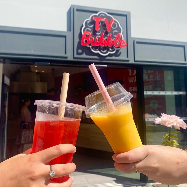 Milkshake VS Bubble Tea