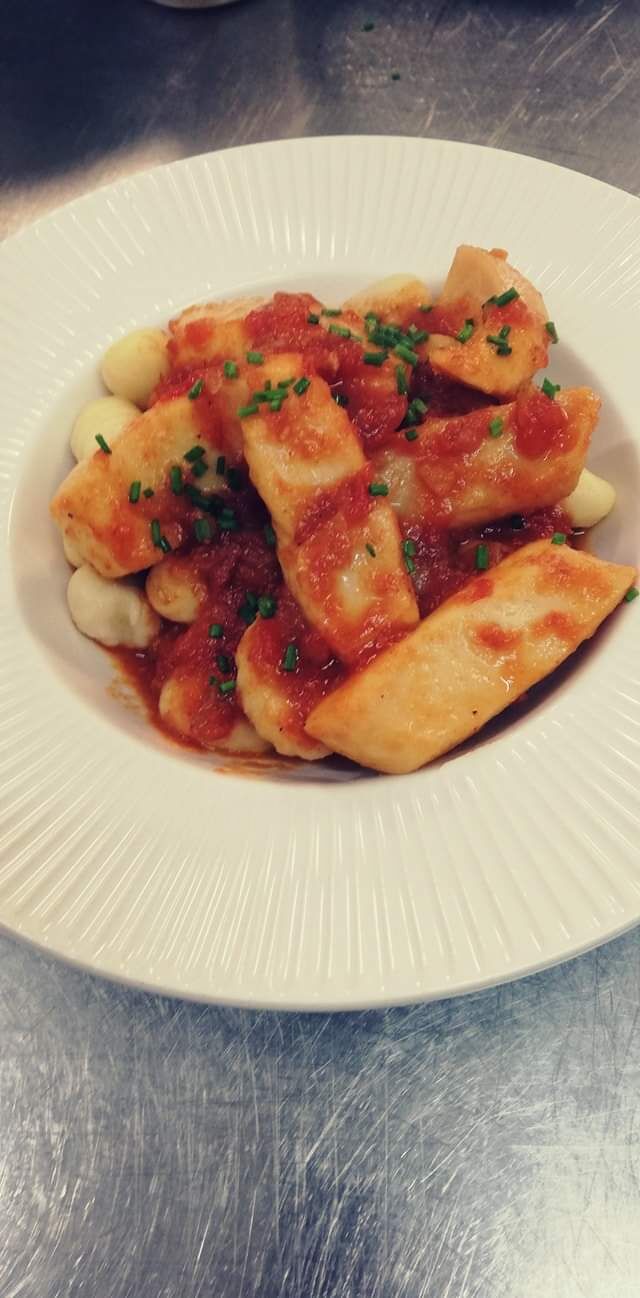 Encornet à la tomate, suggestion du jour 