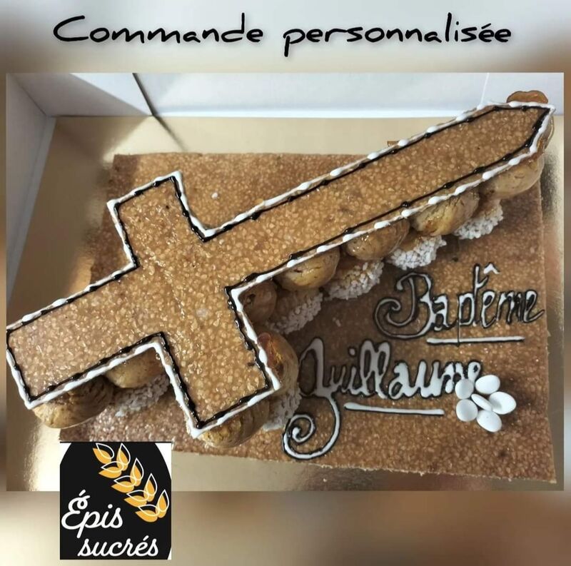 Pièce montée choux à la vanille et au chocolat.