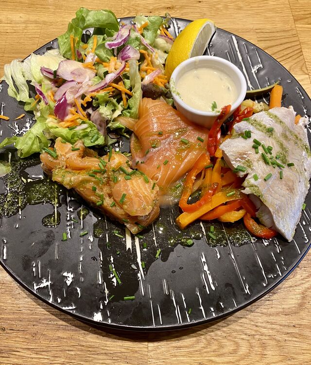 Assiette autour du poisson