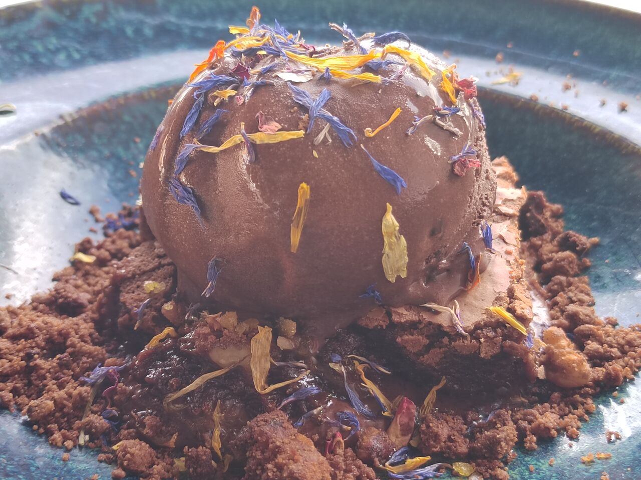 BROWNIE DE CHOCOLATE CON HELADO