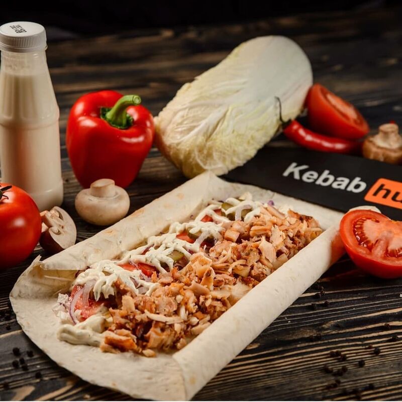 Хрустий лаваш в парі з надзвичайним соусом роблять наш кебаб просто неперевершеним!!!