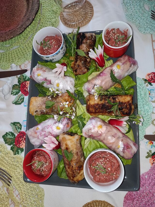 Rouleaux de printemps fleuris crus et frits 🌺