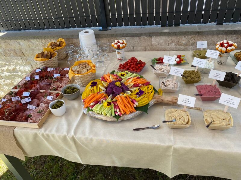 Crudités et tartinades variées