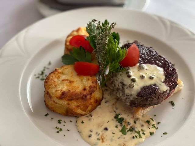 Bélszín zöldbors mártással