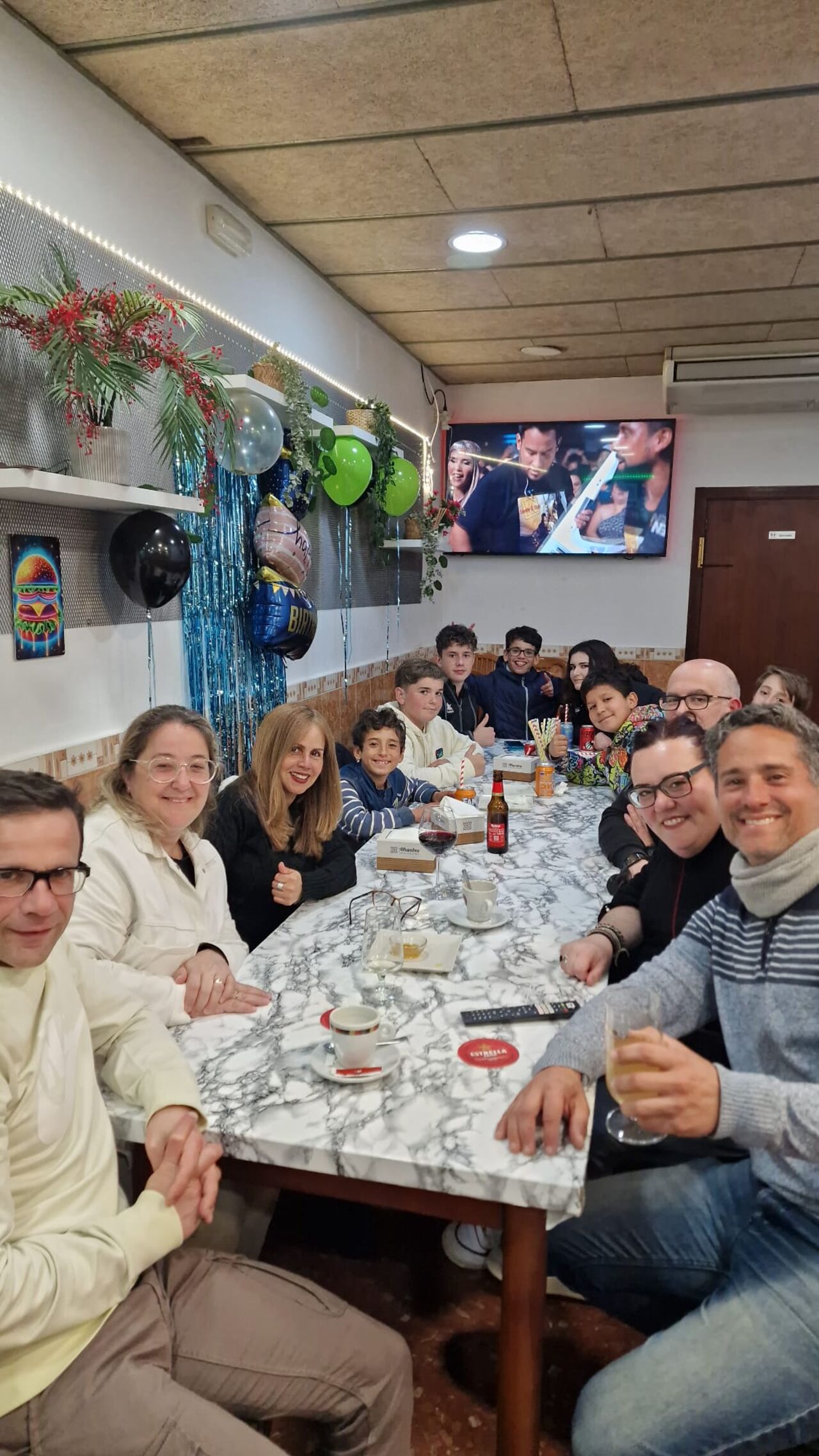 Celebra con nosotros