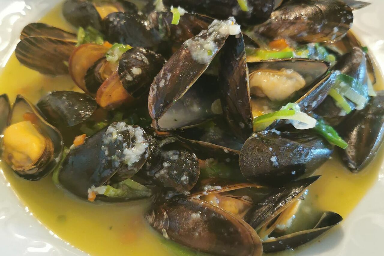 Wählen Sie Ihr Hauptgericht und überlassen uns das Übrige...