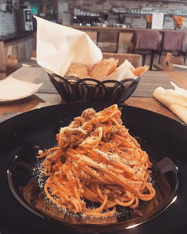 Posjetite nas i uzivajte u proljetnim dnevnim ponudama po niskim cijenama... Vas Downtown!