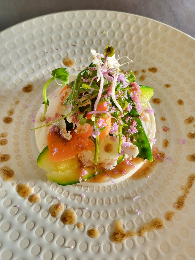 La mousse de chou-fleur, légumes variés, vinaigrette balsamique