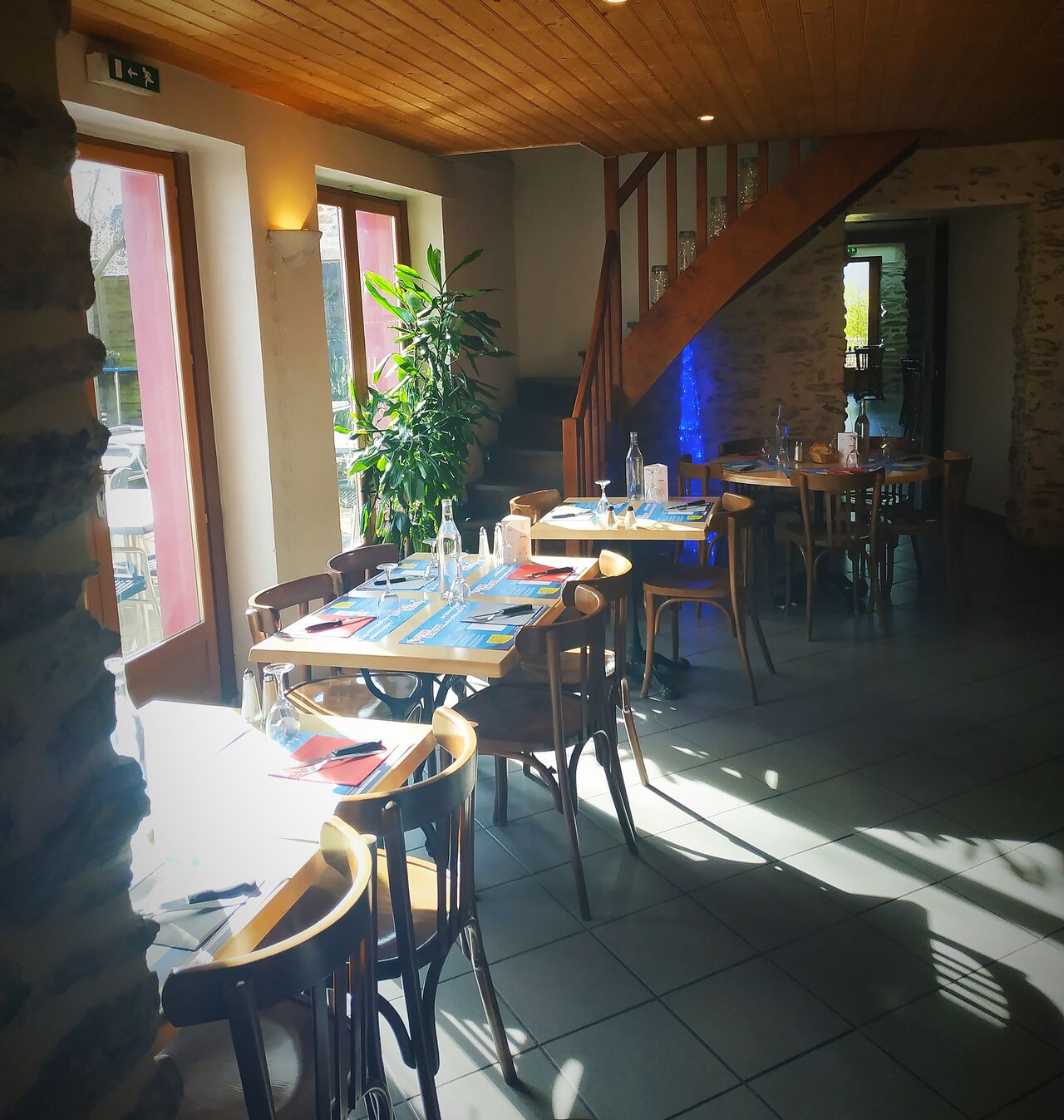 - Salle de Restaurant -