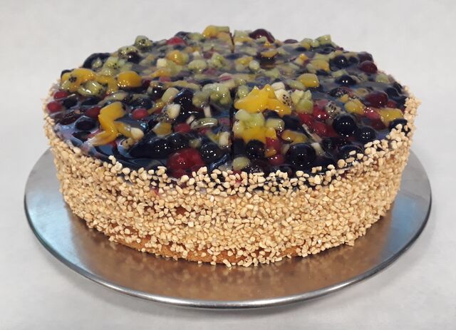 Beeren-Joghurtsahne-Torte