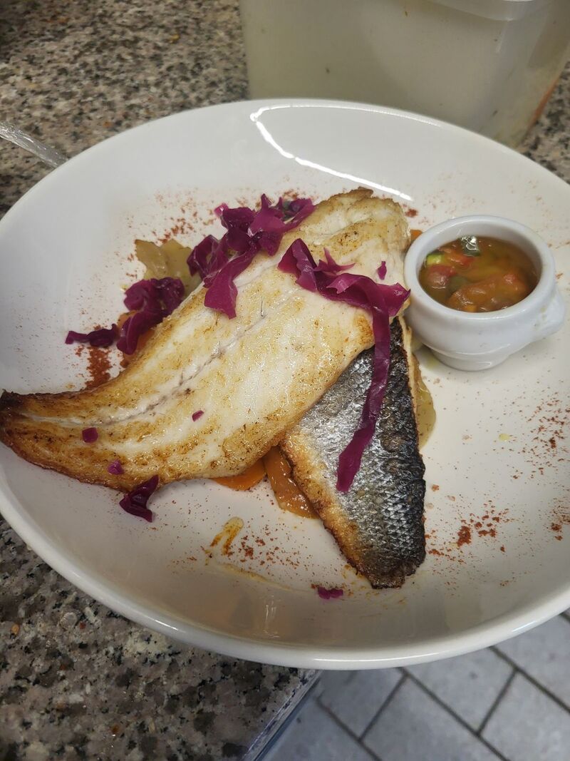 Filet de Bar sauce vierge et riz sauvage