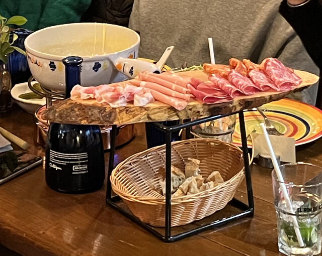 Fondue de Fromage e Charcuterie