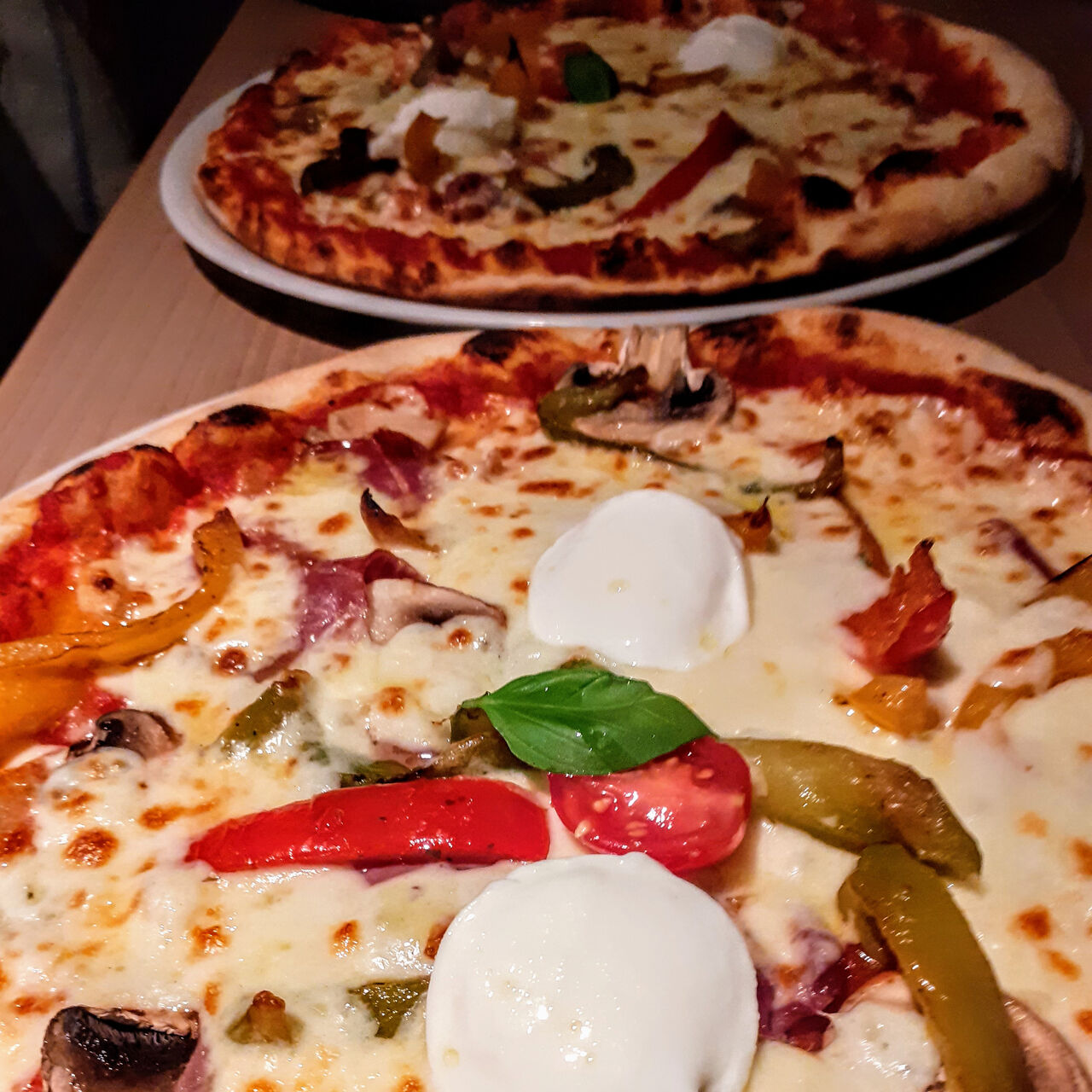 PIZZAS A DEGUSTER SUR PLACE OU A EMPORTER