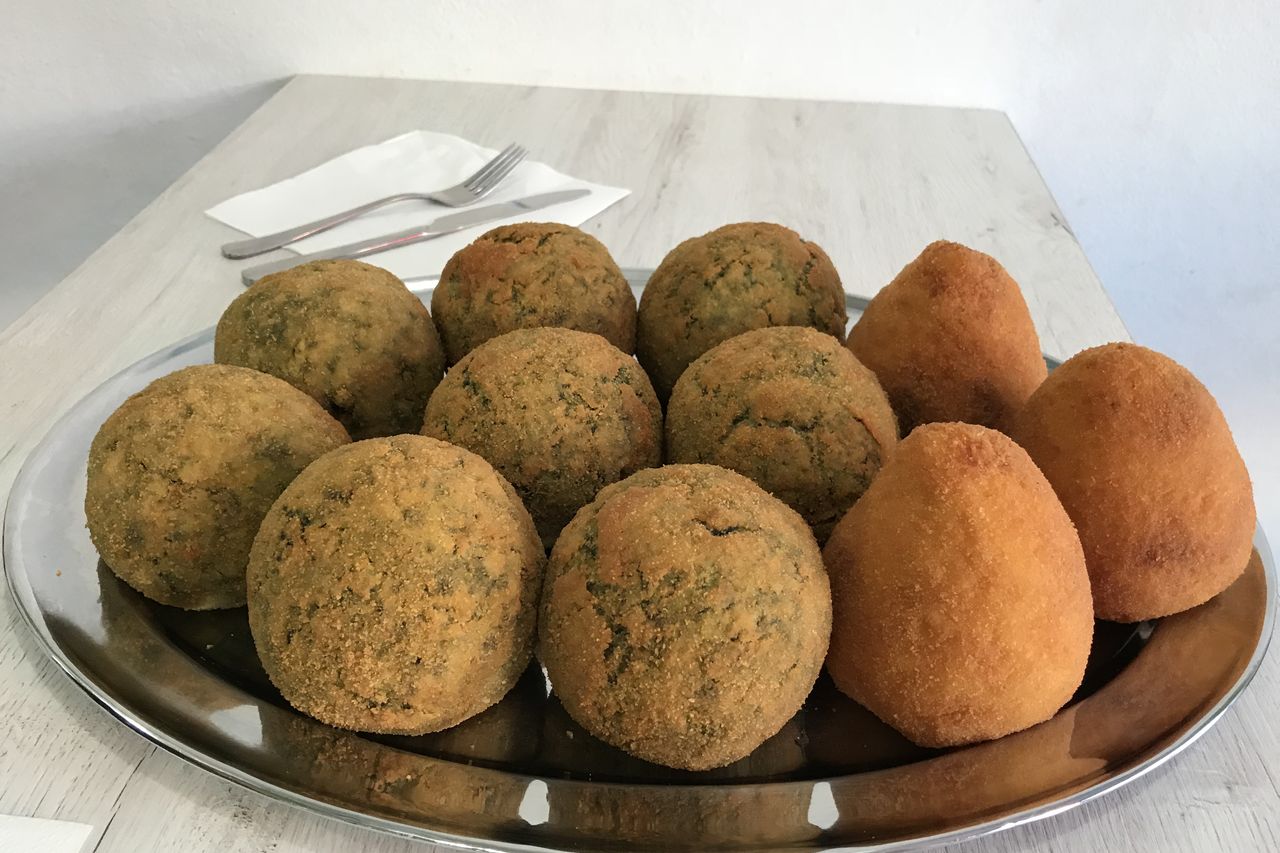 Arancini siciliani al ragù o espinaci