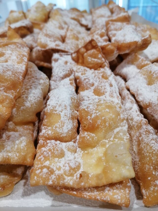 Crustoli