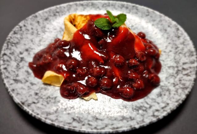 Palačinke vruće višnje