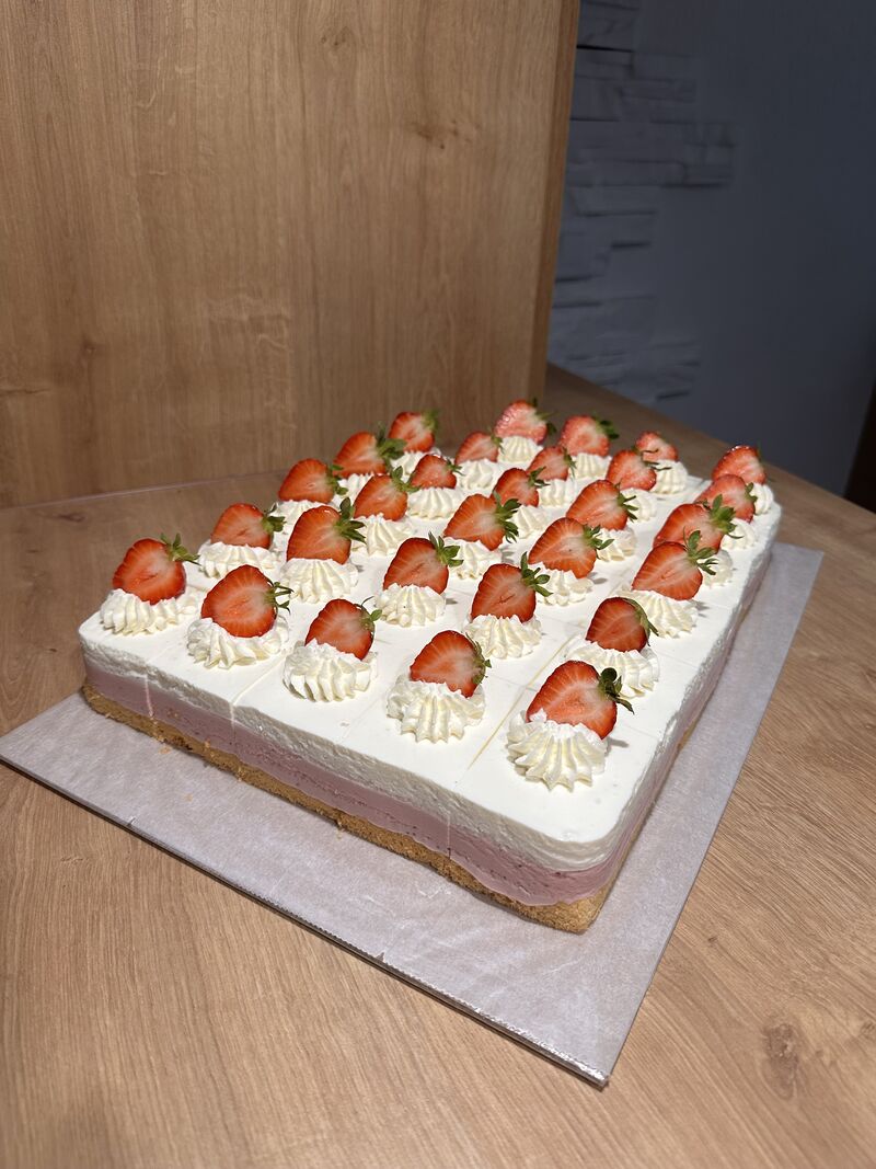 Ciasto jogurtowe truskawka/wanilia